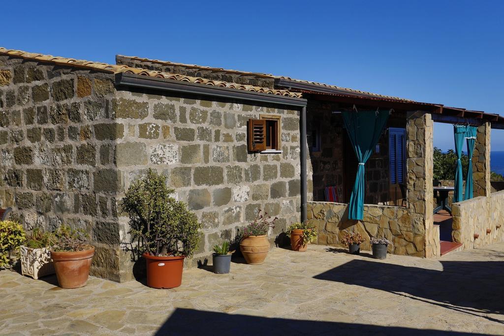 Case Vacanze La Cernia Bruna Isola di Ustica Exterior photo